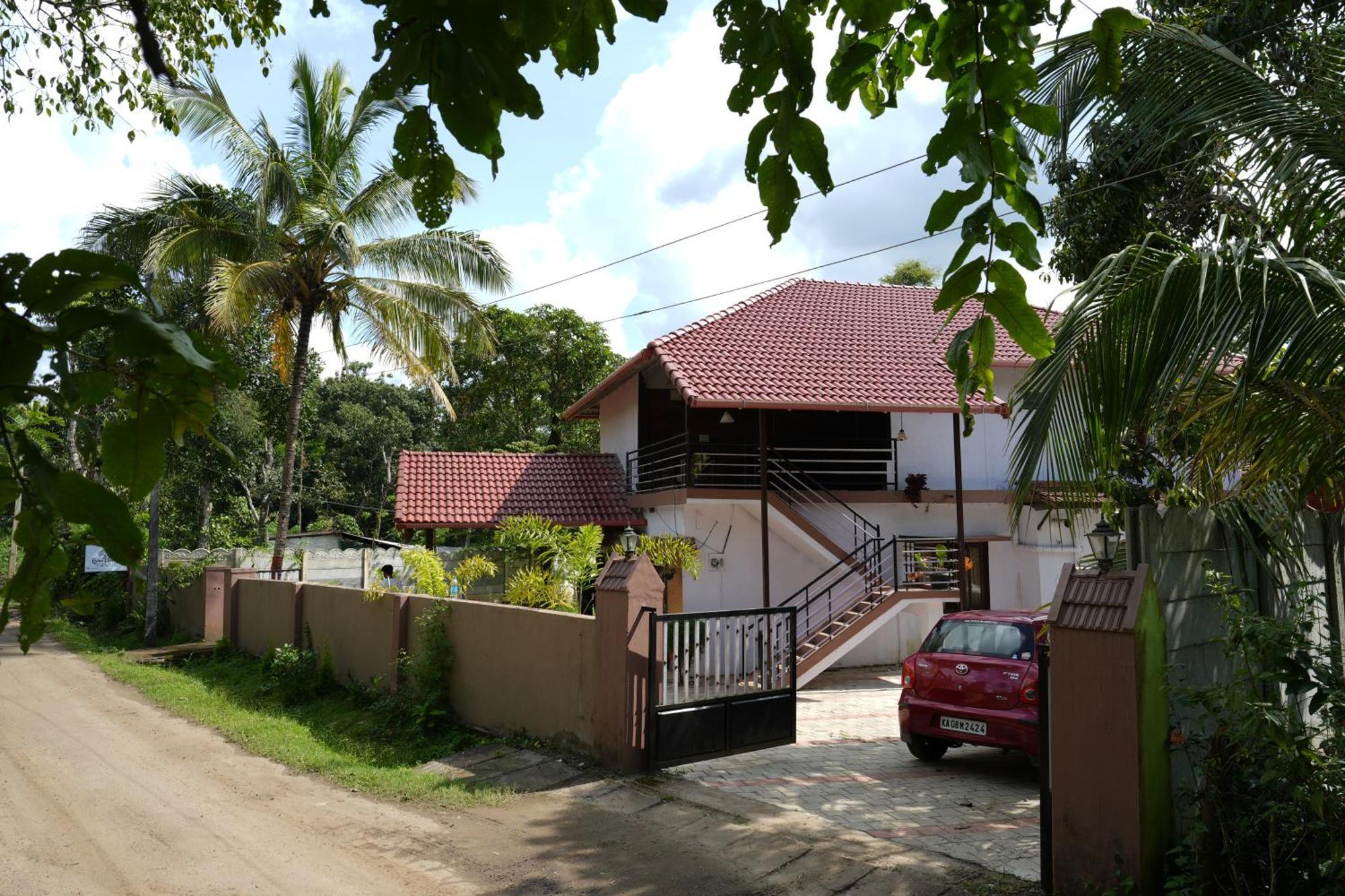 Greenhouse Lake Homestay Siddāpur Buitenkant foto
